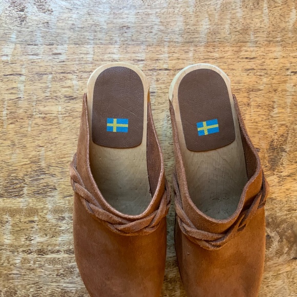 Free People x MIA Swedish Phoebe Elsa Clogs in brown suede with braided details - Picture 2 of 4